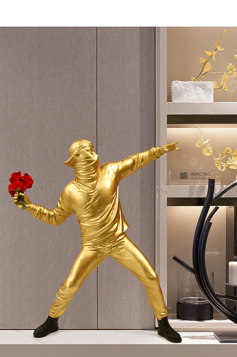 Banksy Still Flower Decoration - Abstract Sculpture Resin recensione e prezzo